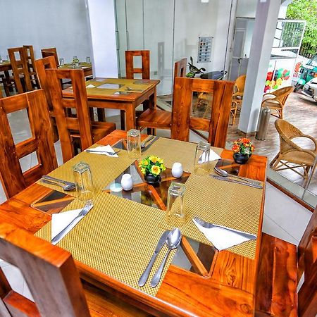 Citrus Cafe Inn Kandy Luaran gambar