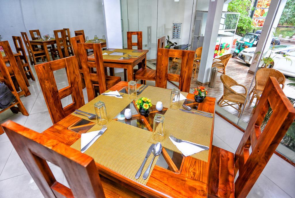 Citrus Cafe Inn Kandy Luaran gambar